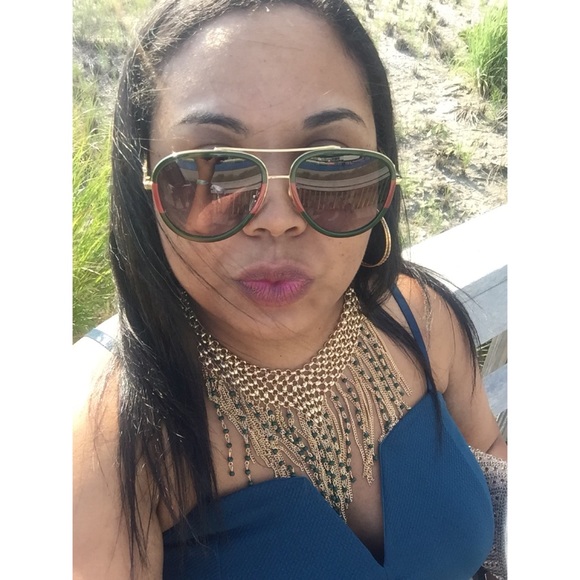 Meet your Posher, Rena - Picture 4 of 9